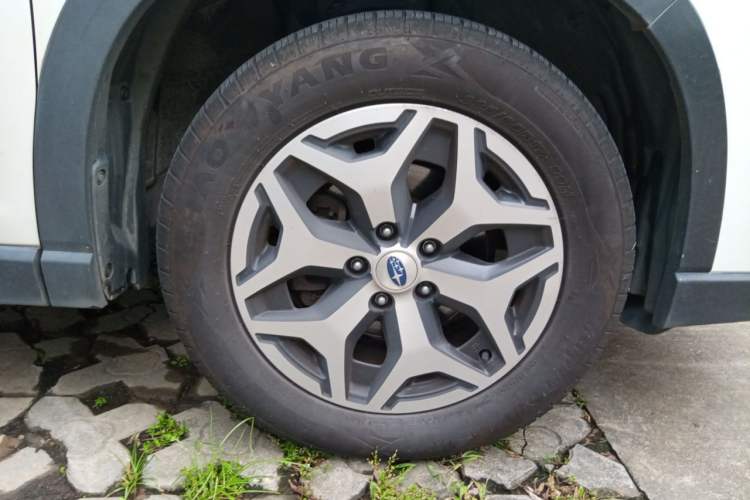 Used Subaru Forester 2019 2.0i Luxury Edition EyeSight Right Front Wheel Hub