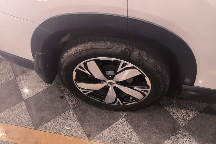 Used Subaru Forester 2019 2.0i e-Boxer Sport Edition EyeSight Right Rear Wheel Hub