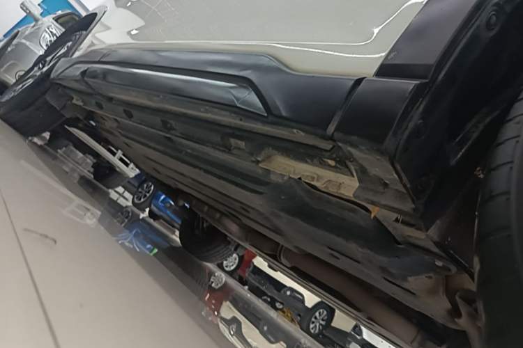 Used Subaru Forester 2019 2.0i Luxury Edition EyeSight Right Side Sill