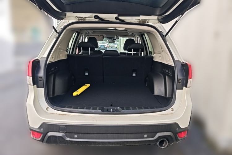 Used Subaru Forester 2019 2.0i Luxury Edition EyeSight Trunk