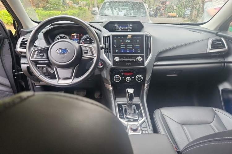 Used Subaru Forester 2020 2.0i Luxury Edition EyeSight Center Console