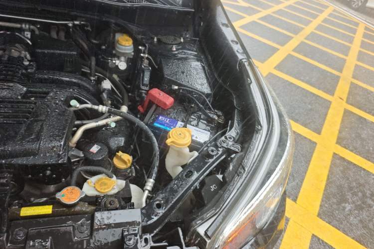 Used Subaru Forester 2020 2.0i Luxury Edition Engine Bay Left