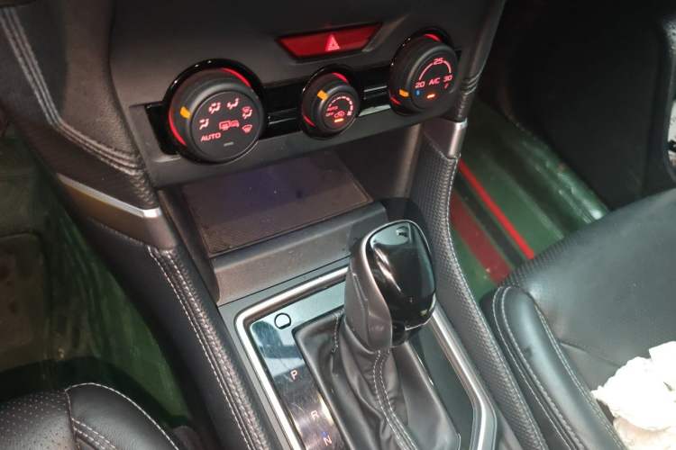 Used Subaru Forester 2020 2.0i Luxury Edition Gear Lever