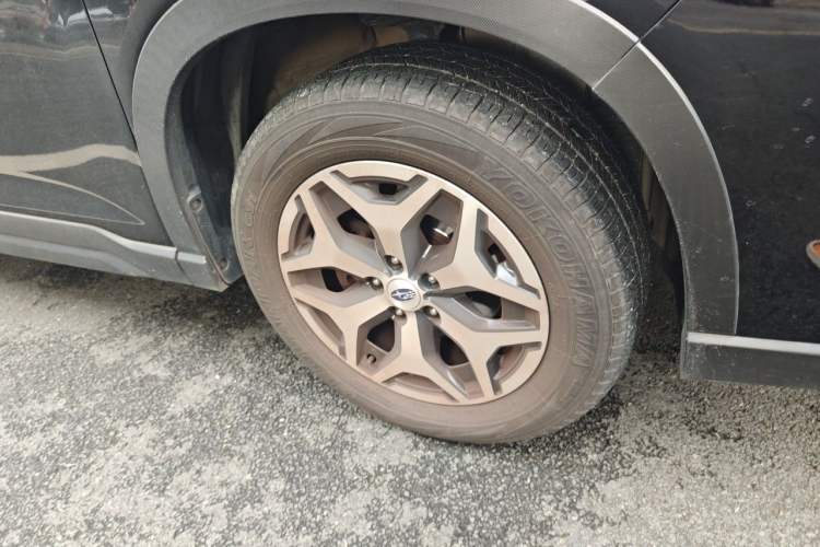 Used Subaru Forester 2020 2.0i Luxury Edition EyeSight Right Front Wheel Hub
