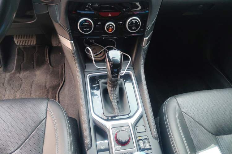 Used Subaru Forester 2020 2.0i Luxury Edition EyeSight Gear Lever