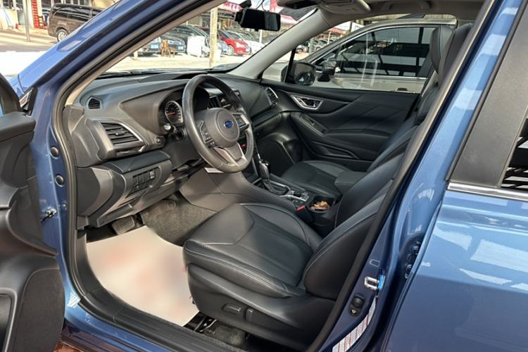 Used Subaru Forester 2020 2.0i Luxury Edition Interior 13