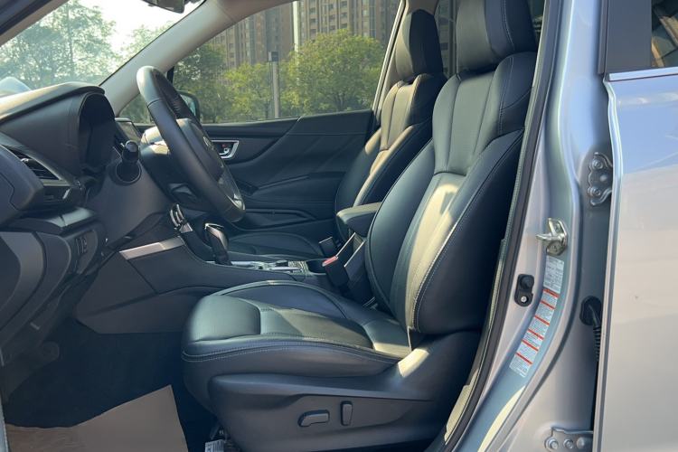 Used Subaru Forester 2020 2.0i Luxury Edition EyeSight Interior 2