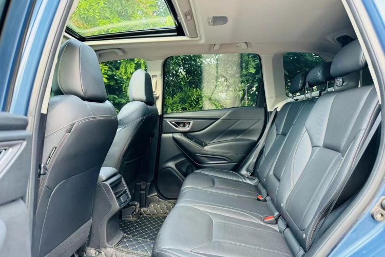 Used Subaru Forester 2020 2.0i Luxury Edition Interior 4