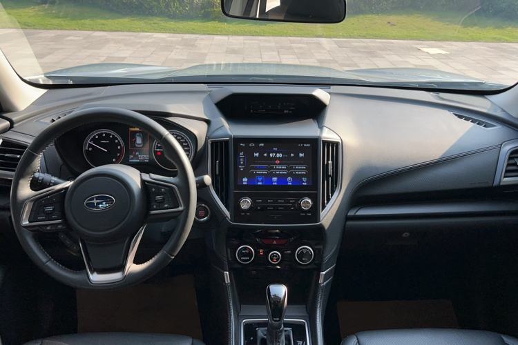 Used Subaru Forester 2020 2.0i Luxury Edition EyeSight Interior 5