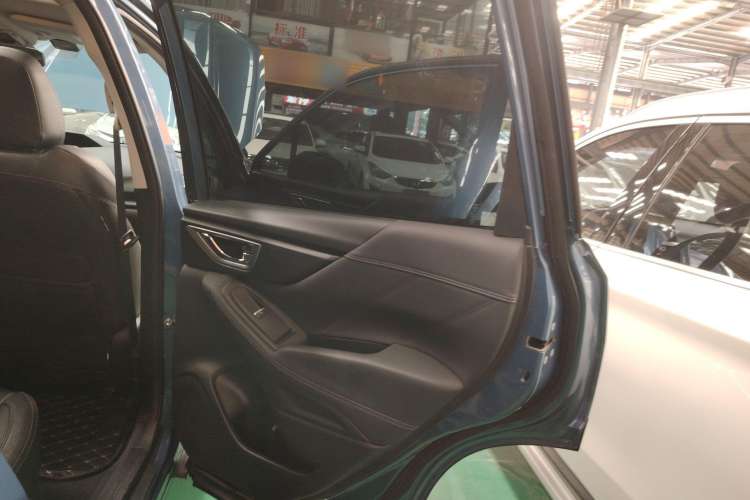 Used Subaru Forester 2020 2.0i Luxury Edition Interior 6