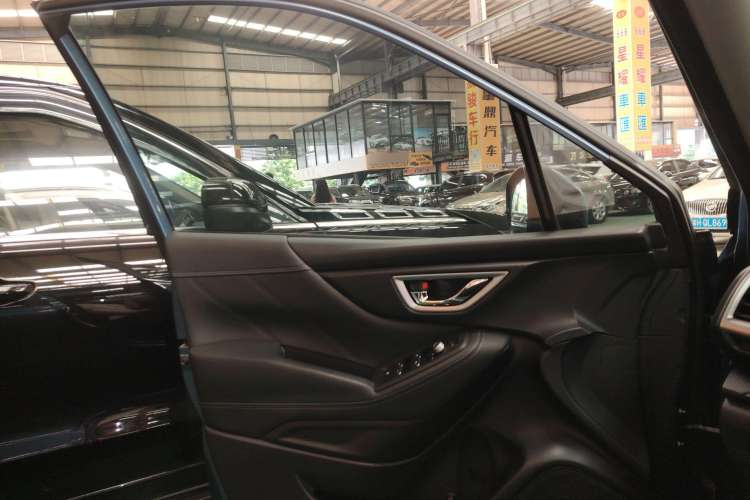 Used Subaru Forester 2020 2.0i Luxury Edition Interior 7