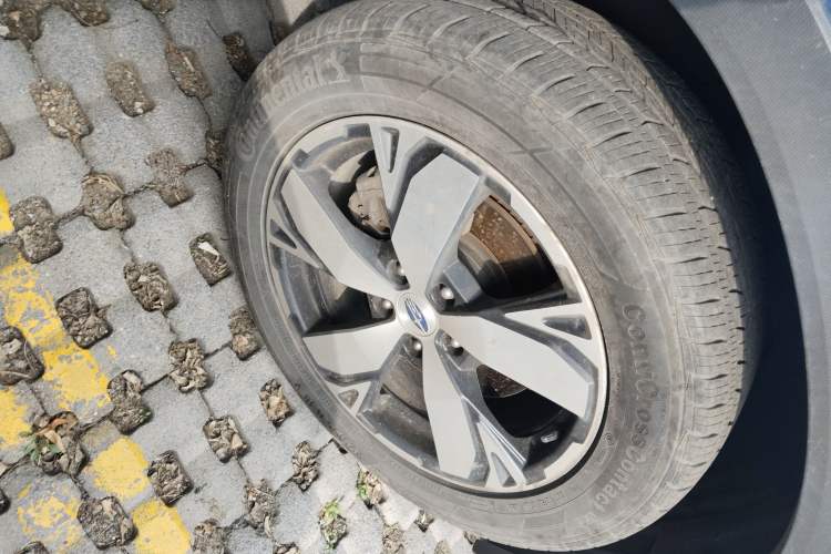 Used Subaru Forester 2020 2.0i e-Boxer Flagship Edition with EyeSight Right Front Wheel Hub