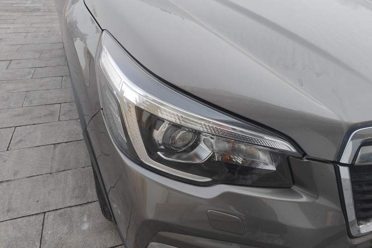 Used Subaru Forester 2020 2.0i Luxury Edition EyeSight Right Front Headlight