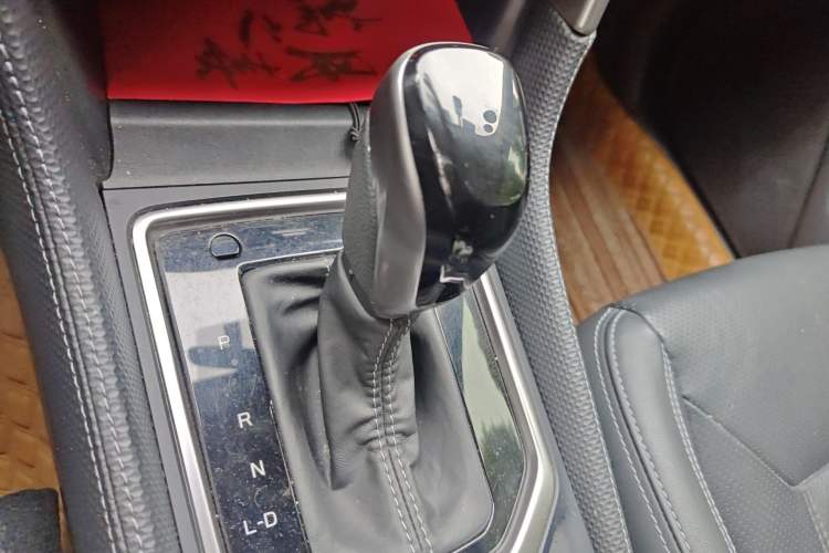 Used Subaru Forester 2020 2.0i Luxury Edition EyeSight Gear Lever