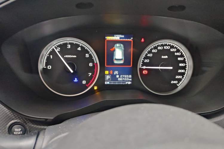 Used Subaru Forester 2020 2.0i Luxury Edition EyeSight Odometer Close Up