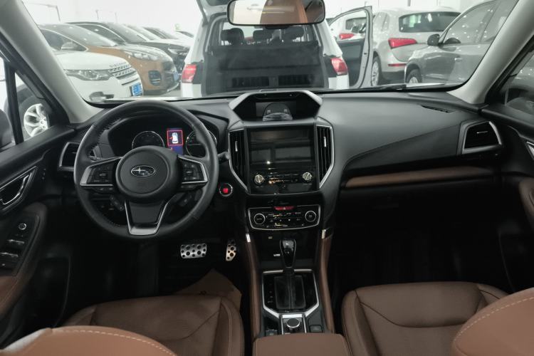 Used Subaru Forester 2020 2.0i e-Boxer Flagship Edition with EyeSight Center Console