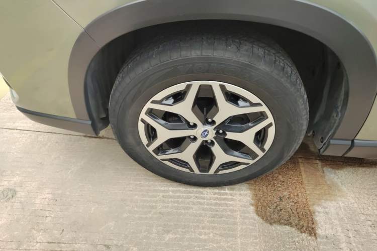 Used Subaru Forester 2020 2.0i Luxury Edition Left Front Wheel Hub