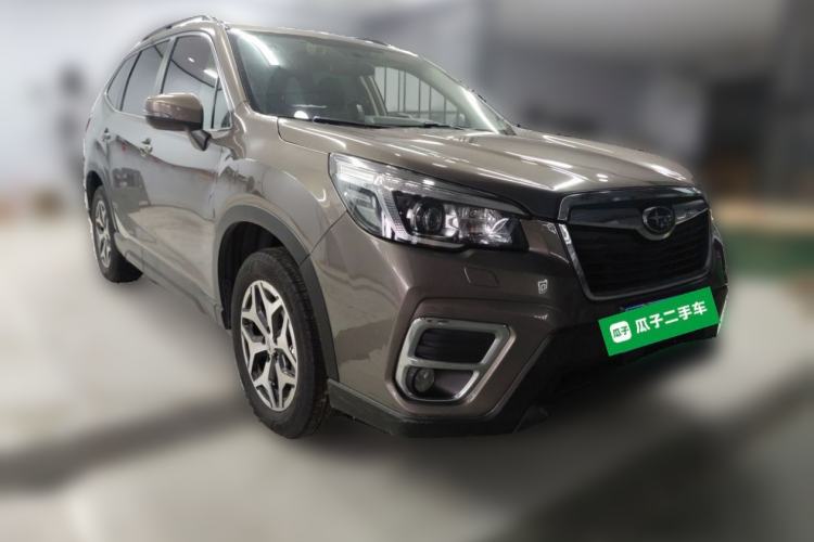 Used Subaru Forester 2020 2.0i Luxury Edition EyeSight Front Right 45 Deg