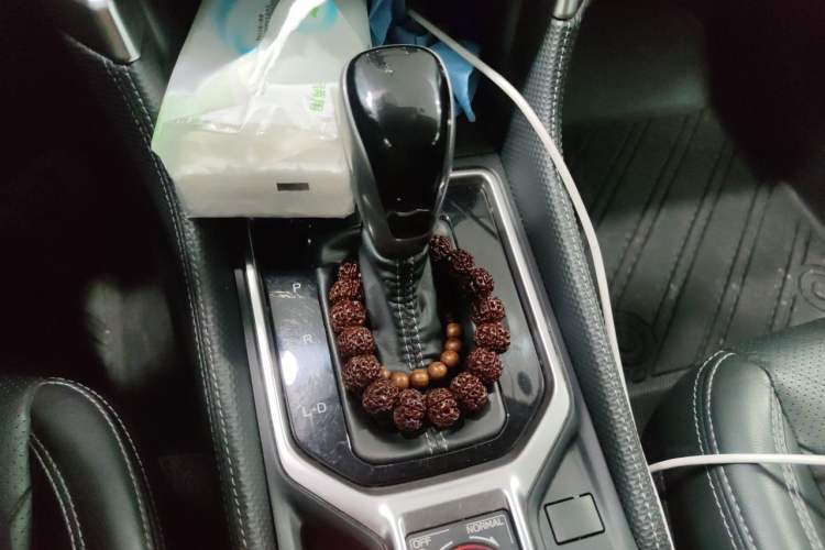 Used Subaru Forester 2020 2.0i Luxury Edition EyeSight Gear Lever