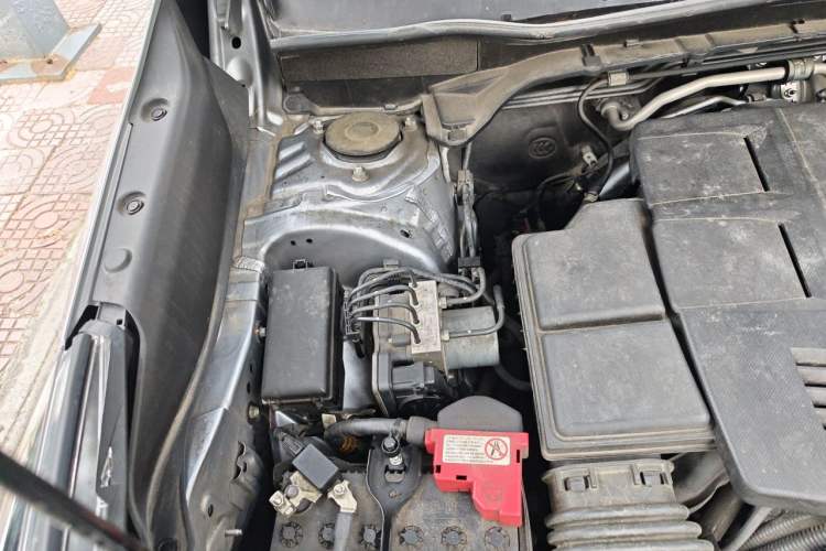 Used Subaru Forester 2020 2.0i e-Boxer Sport Edition EyeSight Engine Bay Right