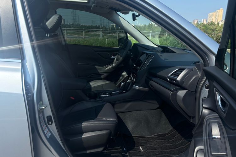 Used Subaru Forester 2020 2.0i Luxury Edition EyeSight Interior 2