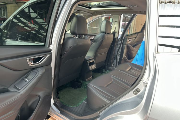 Used Subaru Forester 2020 2.0i Luxury Edition Interior 7