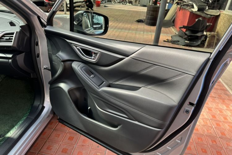Used Subaru Forester 2020 2.0i Luxury Edition Interior 8
