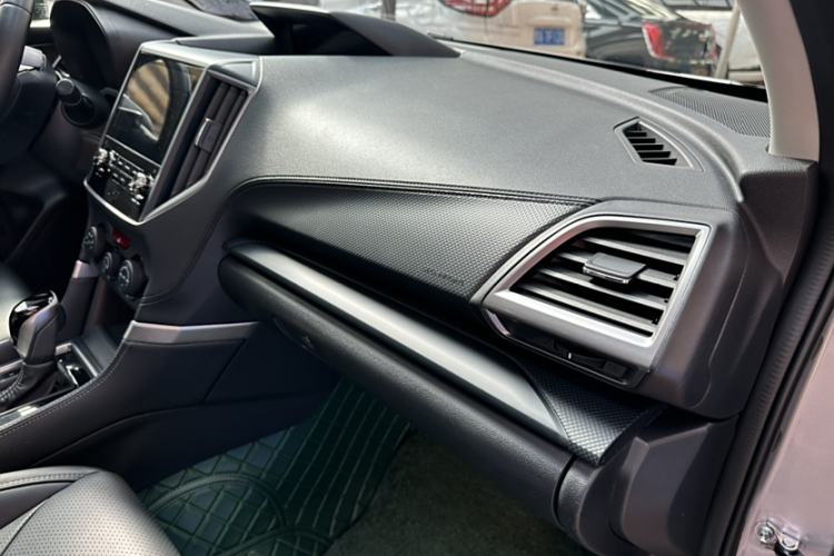Used Subaru Forester 2020 2.0i Luxury Edition Interior 9