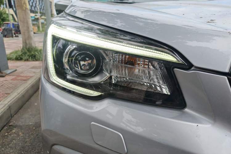 Used Subaru Forester 2020 2.0i e-Boxer Sport Edition EyeSight Right Front Headlight