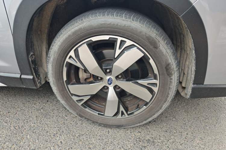 Used Subaru Forester 2020 2.0i e-Boxer Sport Edition EyeSight Right Front Wheel Hub