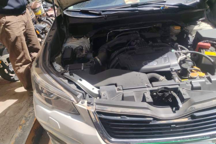 Used Subaru Forester 2020 2.0i Luxury Edition EyeSight Engine Bay Right