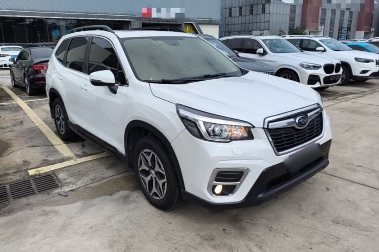 Used Subaru Forester 2020 2.0i Luxury Edition EyeSight Front Right 45 Deg