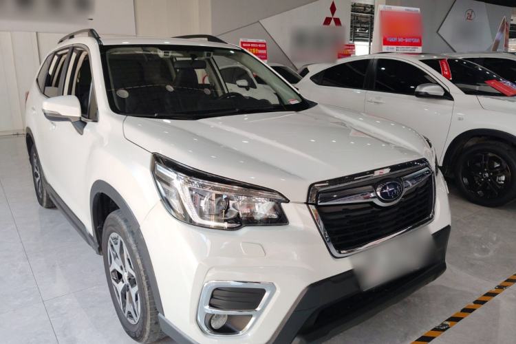 Used Subaru Forester 2020 2.0i Luxury Edition EyeSight Front Right 45 Deg