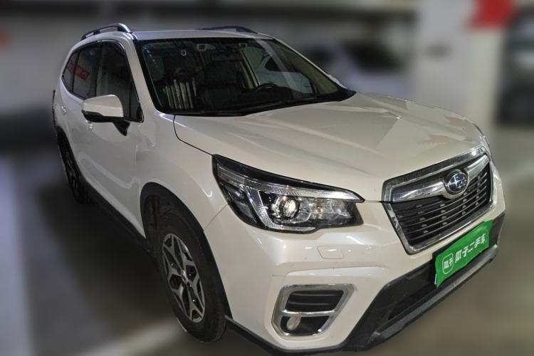 Used Subaru Forester 2020 2.0i Luxury Edition EyeSight Front Right 45 Deg