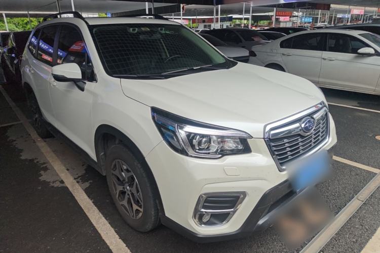 Used Subaru Forester 2020 2.0i Luxury Edition EyeSight Front Right 45 Deg
