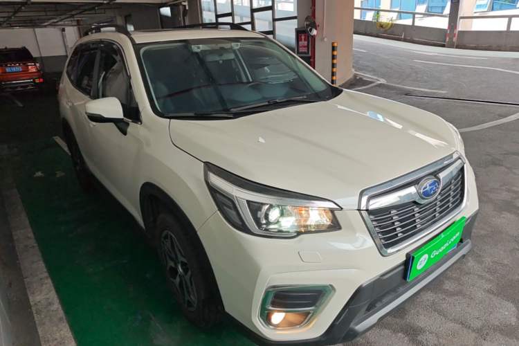 Used Subaru Forester 2020 2.0i Luxury Edition EyeSight Front Right 45 Deg