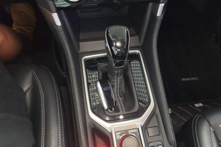 Used Subaru Forester 2020 2.0i Luxury Edition EyeSight Gear Lever