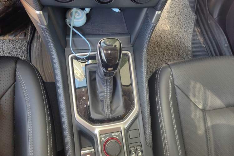 Used Subaru Forester 2020 2.0i Luxury Edition Gear Lever