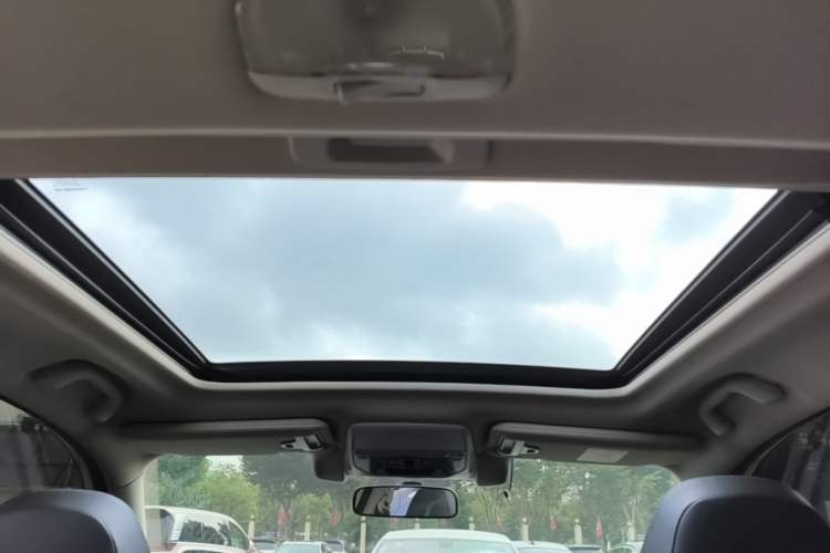 Used Subaru Forester 2020 2.0i Luxury Edition EyeSight Headliner