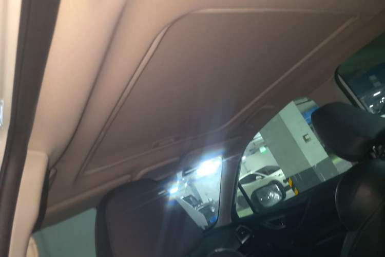 Used Subaru Forester 2020 2.0i Luxury Edition EyeSight Headliner