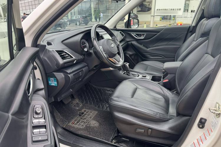 Used Subaru Forester 2020 2.0i Luxury Edition EyeSight Interior 2
