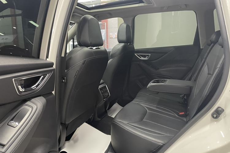 Used Subaru Forester 2020 2.0i Luxury Edition EyeSight Interior 3