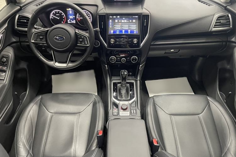 Used Subaru Forester 2020 2.0i Luxury Edition EyeSight Interior 4