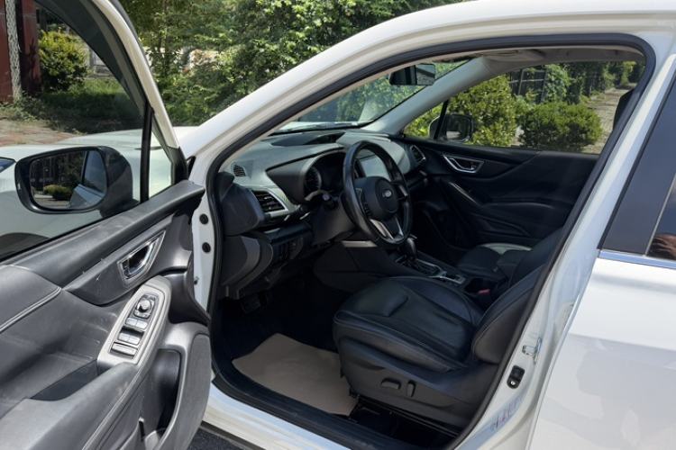 Used Subaru Forester 2020 2.0i Luxury Edition Interior 6