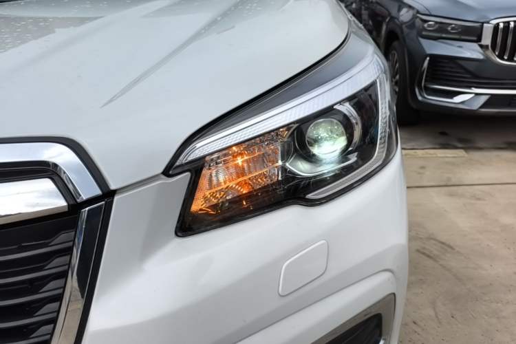 Used Subaru Forester 2020 2.0i Luxury Edition EyeSight Left Front Headlight