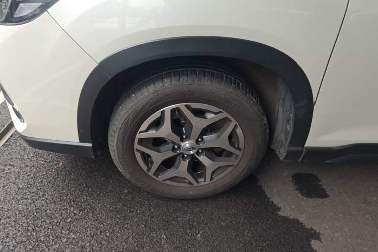 Used Subaru Forester 2020 2.0i Luxury Edition EyeSight Left Front Wheel Hub