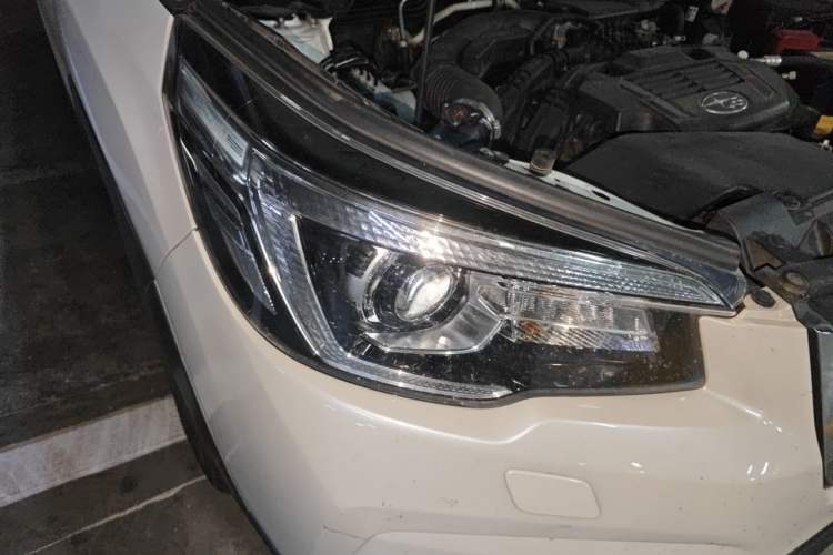 Used Subaru Forester 2020 2.0i Luxury Edition EyeSight Right Front Headlight