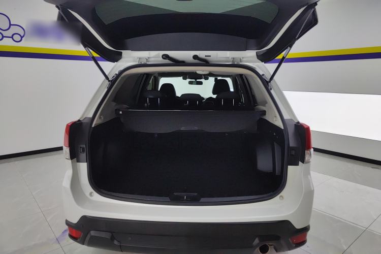 Used Subaru Forester 2020 2.0i Luxury Edition EyeSight Trunk
