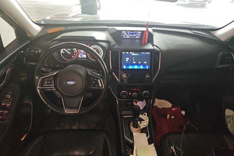 Used Subaru Forester 2021 2.0i Luxury Edition Center Console
