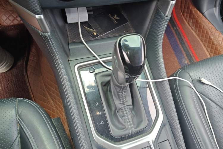 Used Subaru Forester 2021 2.0i Luxury Edition Gear Lever